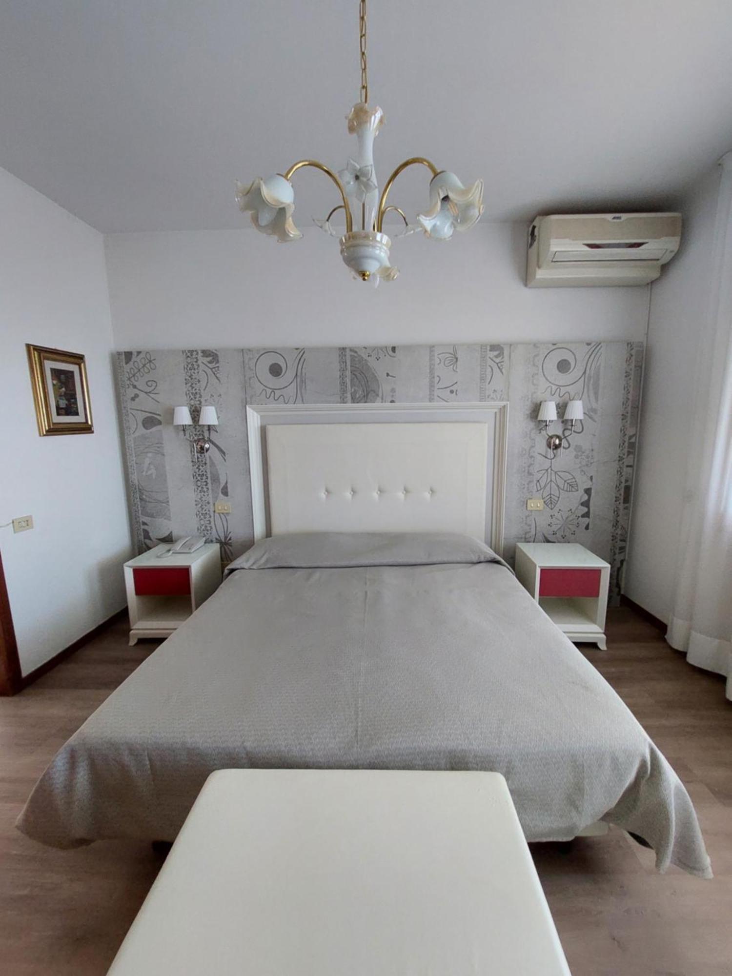 Albergo Alla Pineta 몬테벨루나 외부 사진
